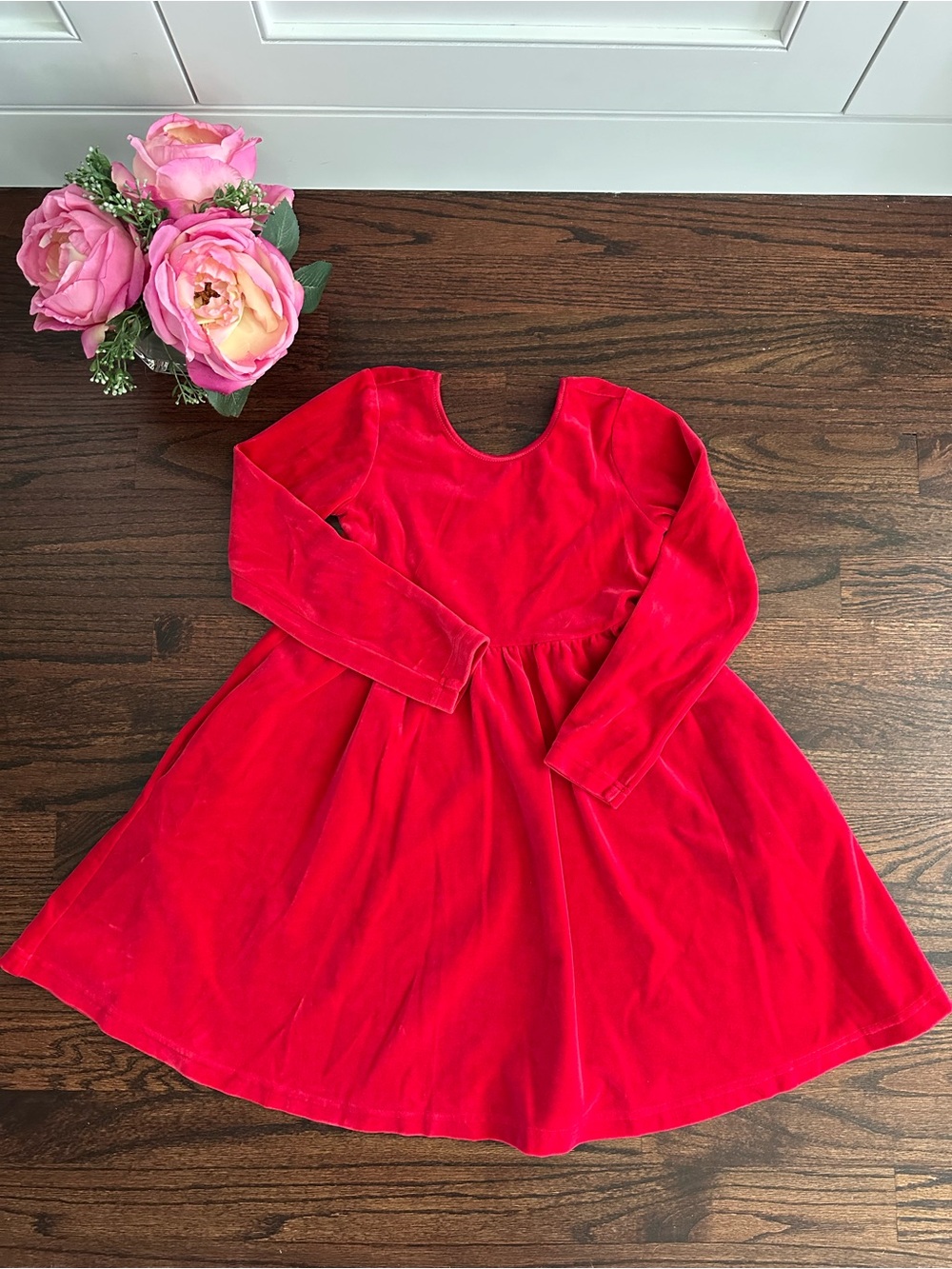 Hanna Andersson velour skater dress, size 120/6-7US